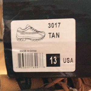 Water proof low cut men’s boots